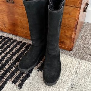 GUC: UGG Kara Tall Wedge boots Blk sz 10